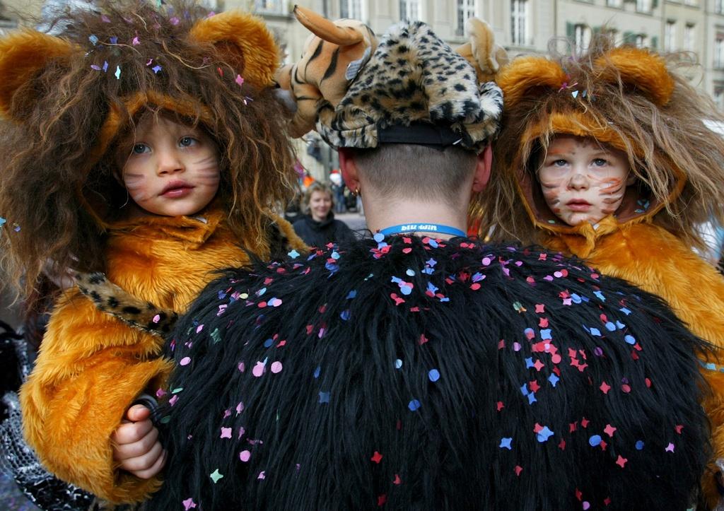 小狮子是瑞士狂欢节上常见的儿童造型。