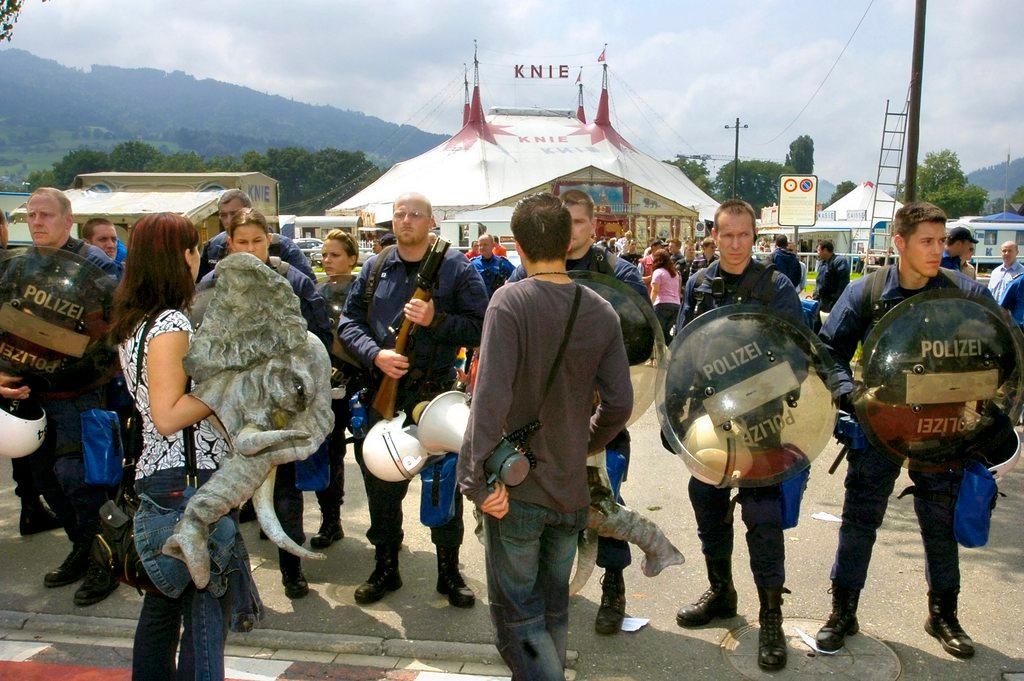 Manifestación de opositores a los animales de circo en Lucerna, 2007.