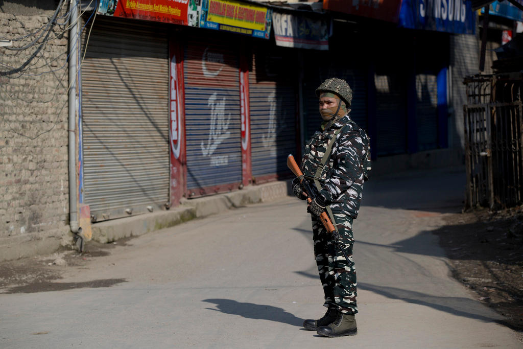 soldier on duty in Kashmir