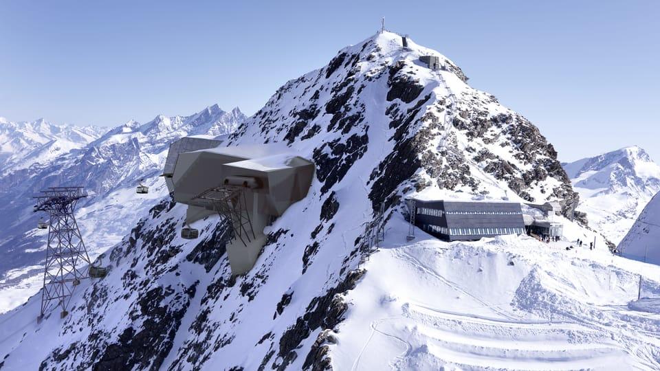 Blick auf das Klein Matterhorn mit den Bergstationen der Luftseilbahn