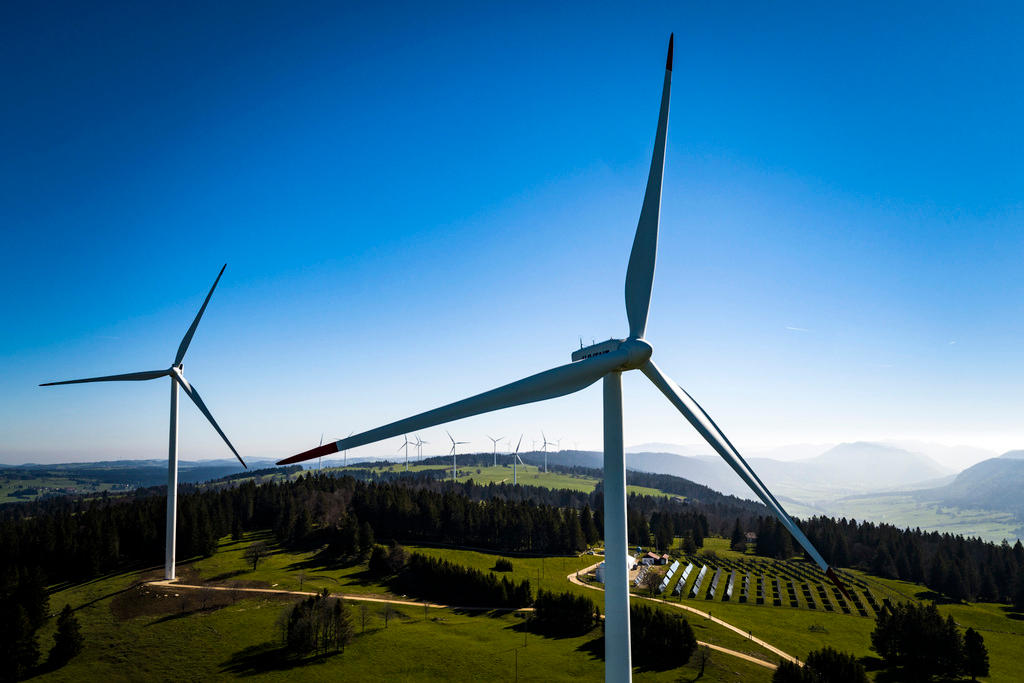 Due turbine eoliche nel canton Giura.