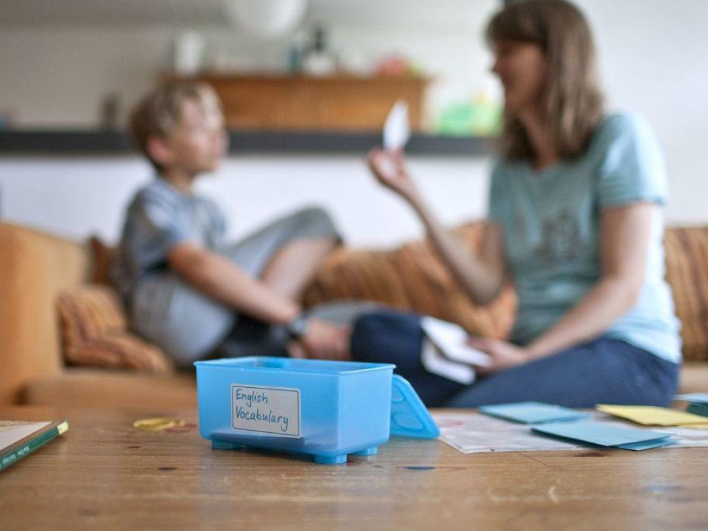 Kinder von gebildeten Müttern leben länger, aber nicht glücklicher SWI swissinfo.ch