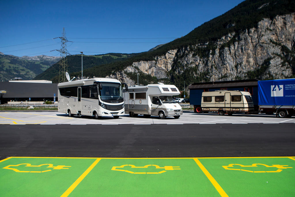 Charging stations for electronic vehicles