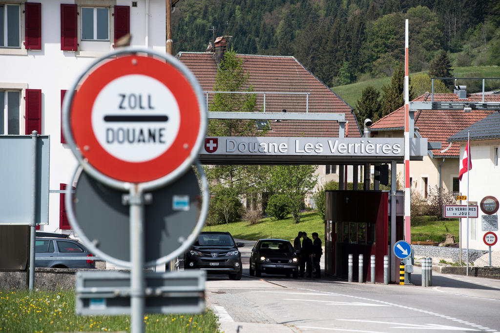 customs post at Swiss border