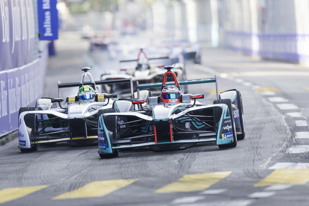 Cars racing at the Zurich E-Prix race in June 2018