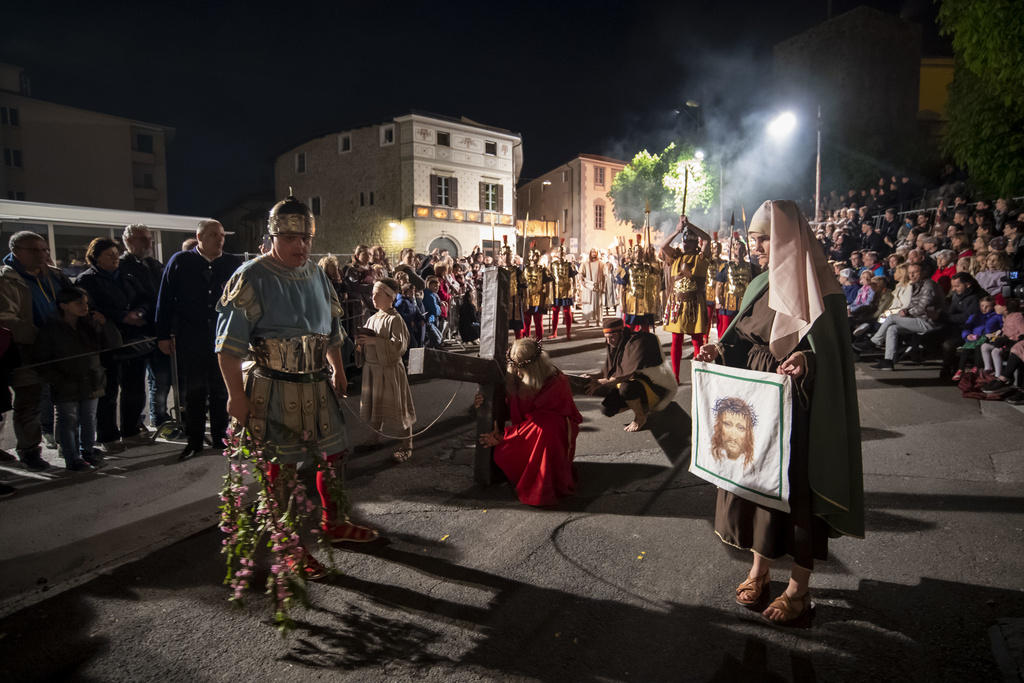 Mendrisio Easter procession at night