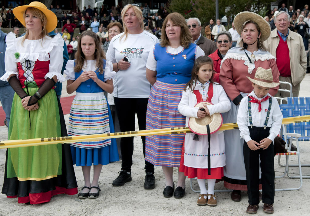 en una fiesta un grupo de personas