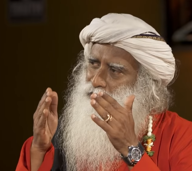 Sadhguru con la polso un orologio Cartier Pasha Seatimer.