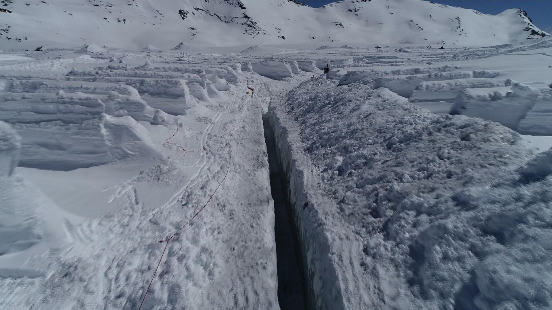 氷河に掘られた溝