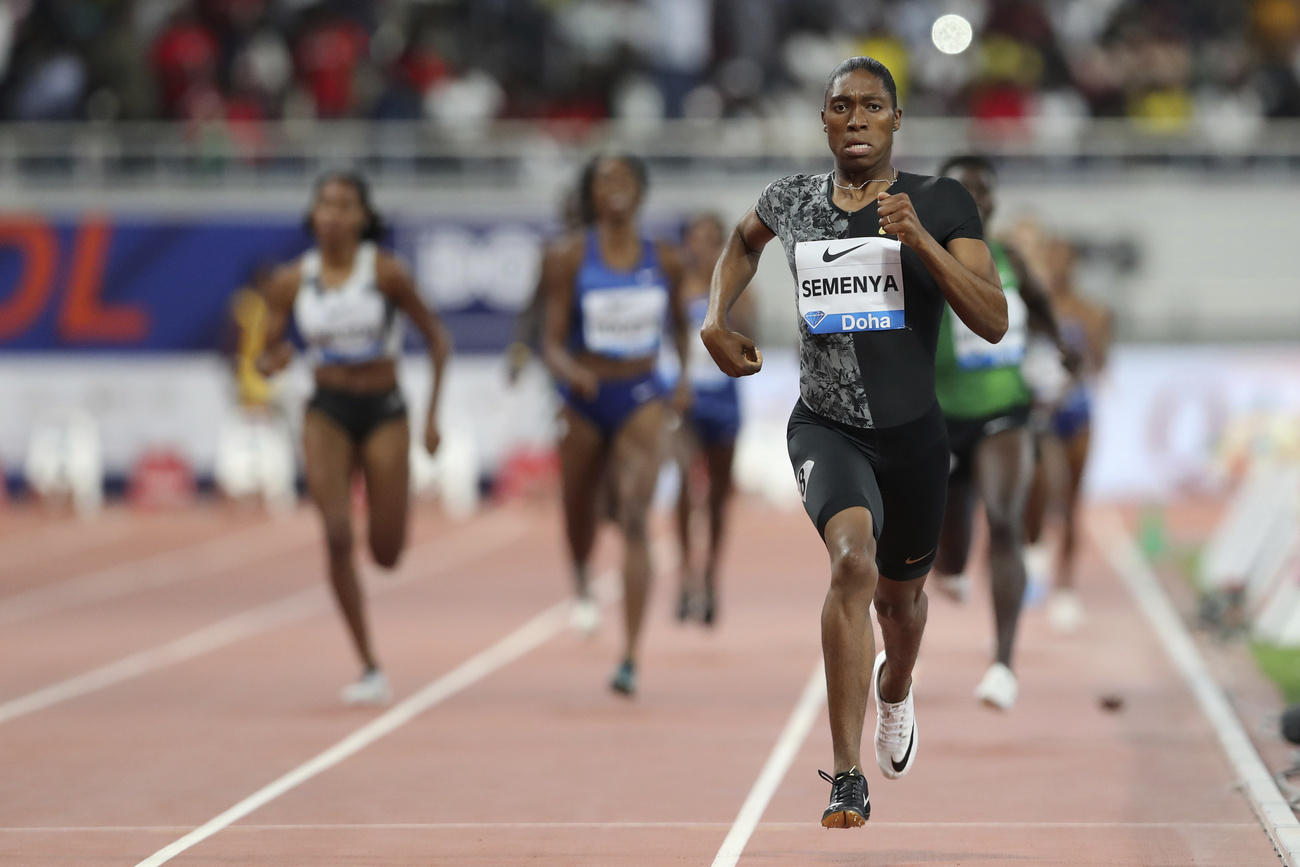 Caster Semenya corriendo