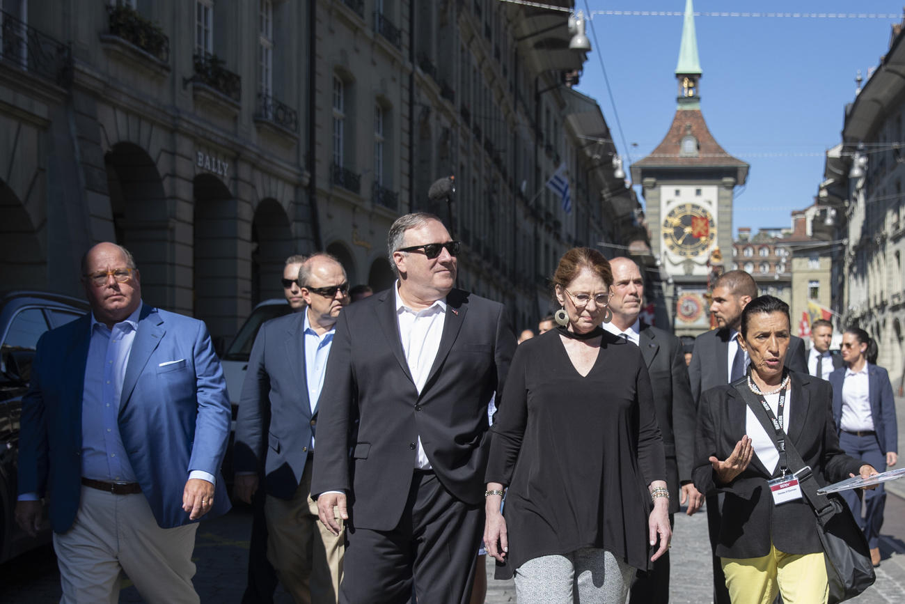 American Secretary of State Pompeo with his entourage in Bern s Old City