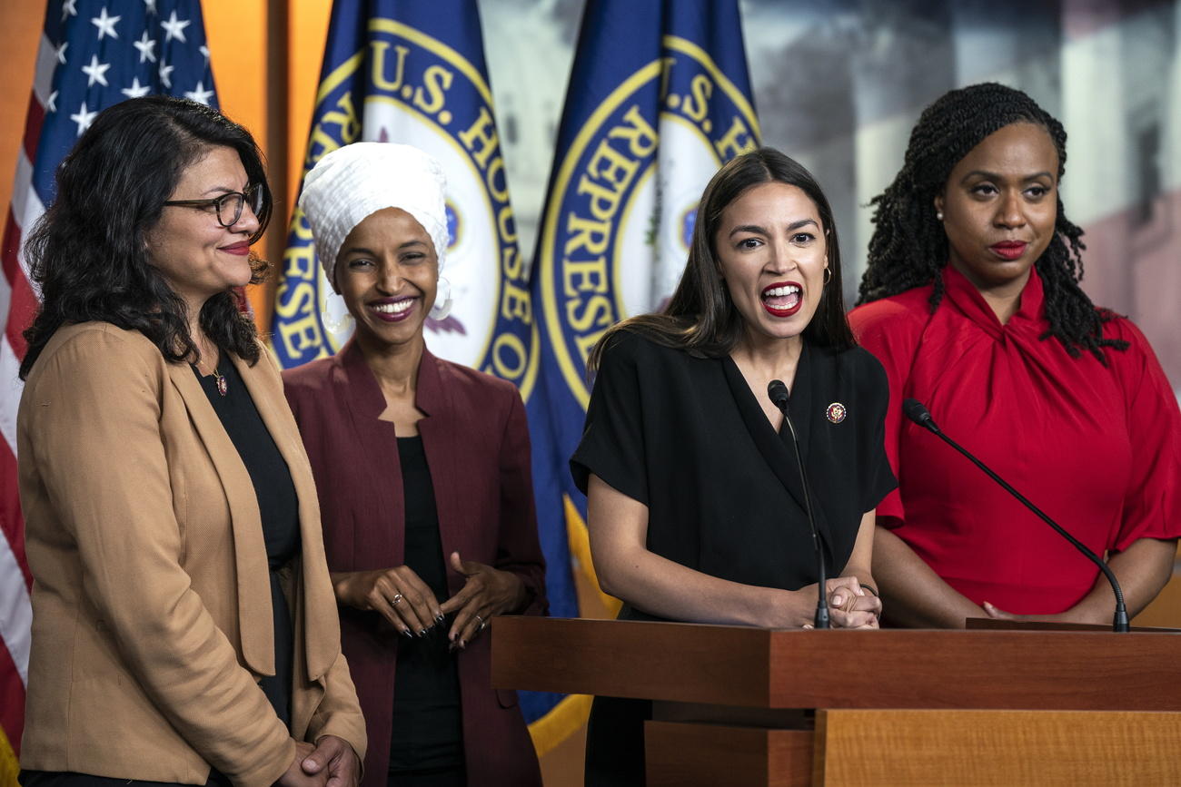 Rashida Tlaib, Ilhan Omar, Alexandria Ocasio-Cortez e Ayanna Pressley