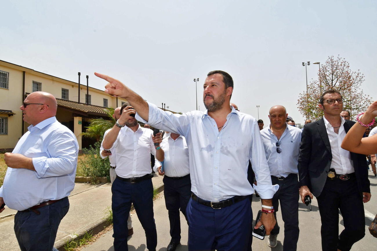 Matteo Salvini a Mineo per la chiusura del centro di accoglienza più grande d Europa.