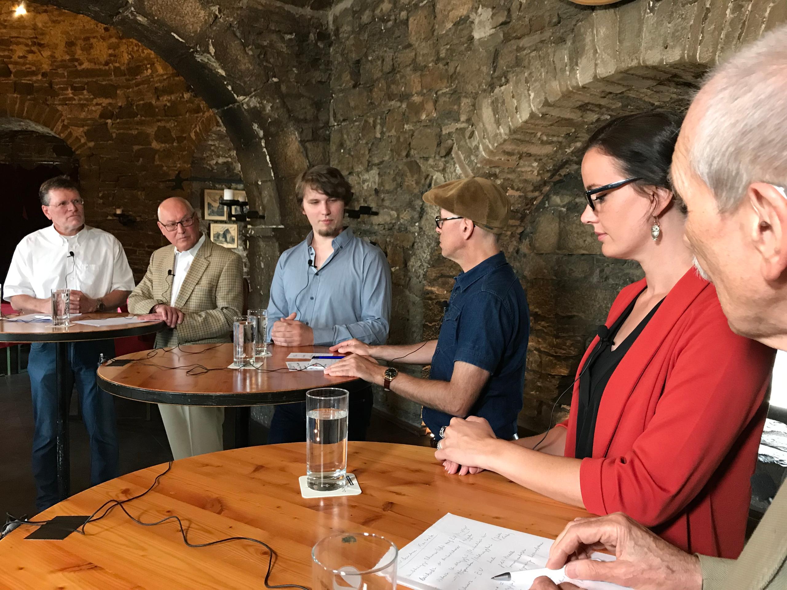 Talkrunde in einem mittelalterlichen Turm