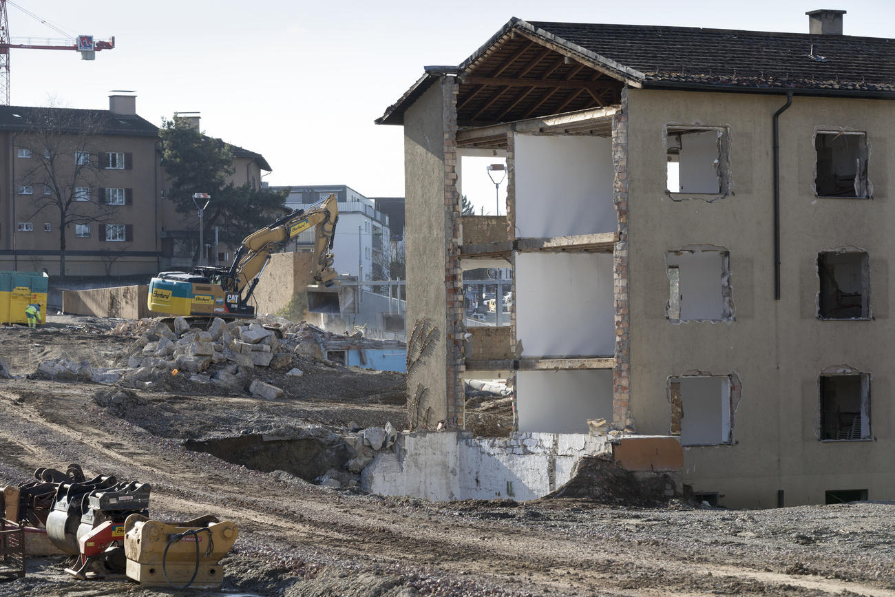 demolizione di una casa