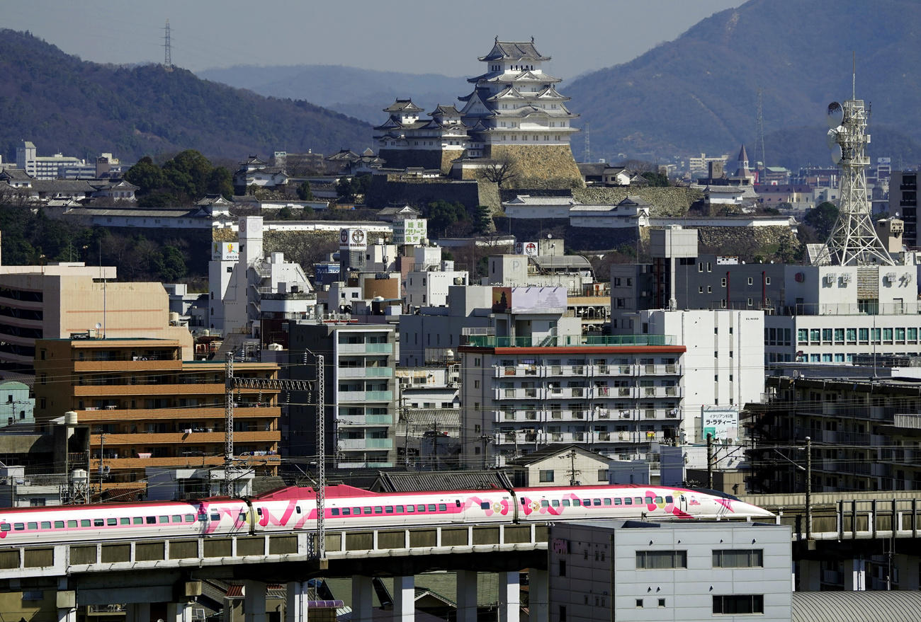 新幹線と大阪城