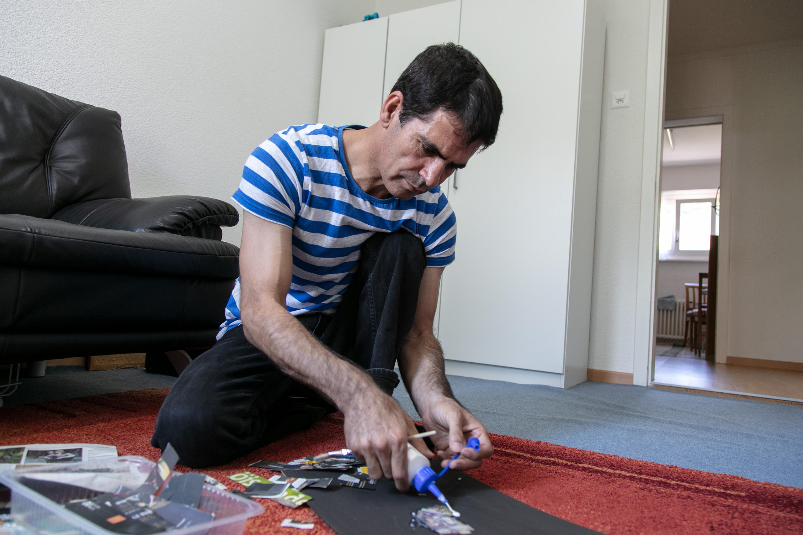 Bei der Arbeit auf dem Teppich