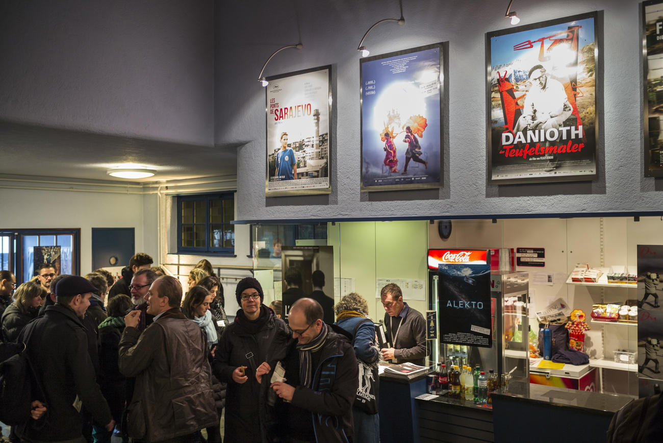 spettatori in un cinema