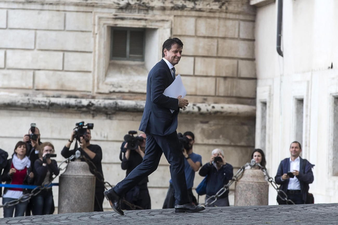 giuseppe conte cammina