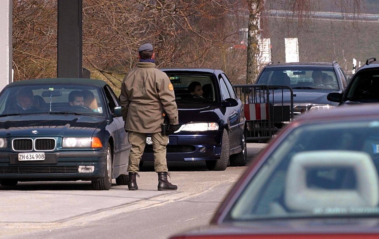 German border guard at Swiss border