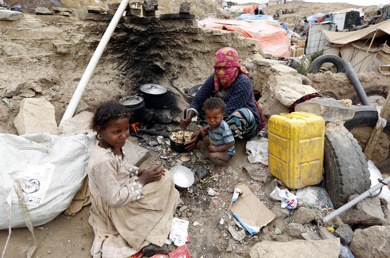 displaced Yemeni woman