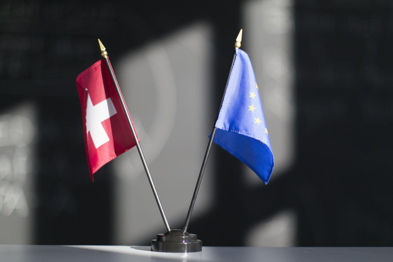 Bandiera svizzera e ue