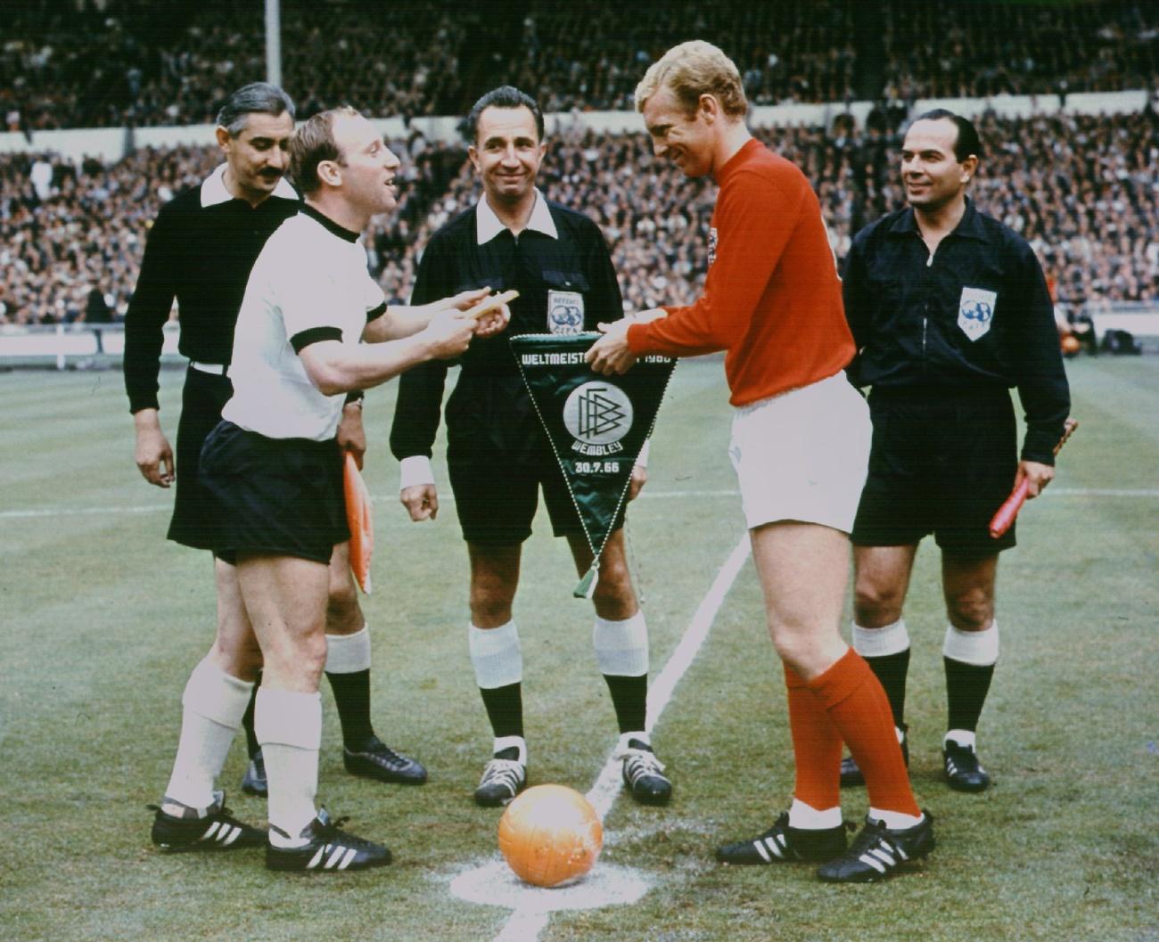 Gottfried Dienst before the 1966 World Cup final
