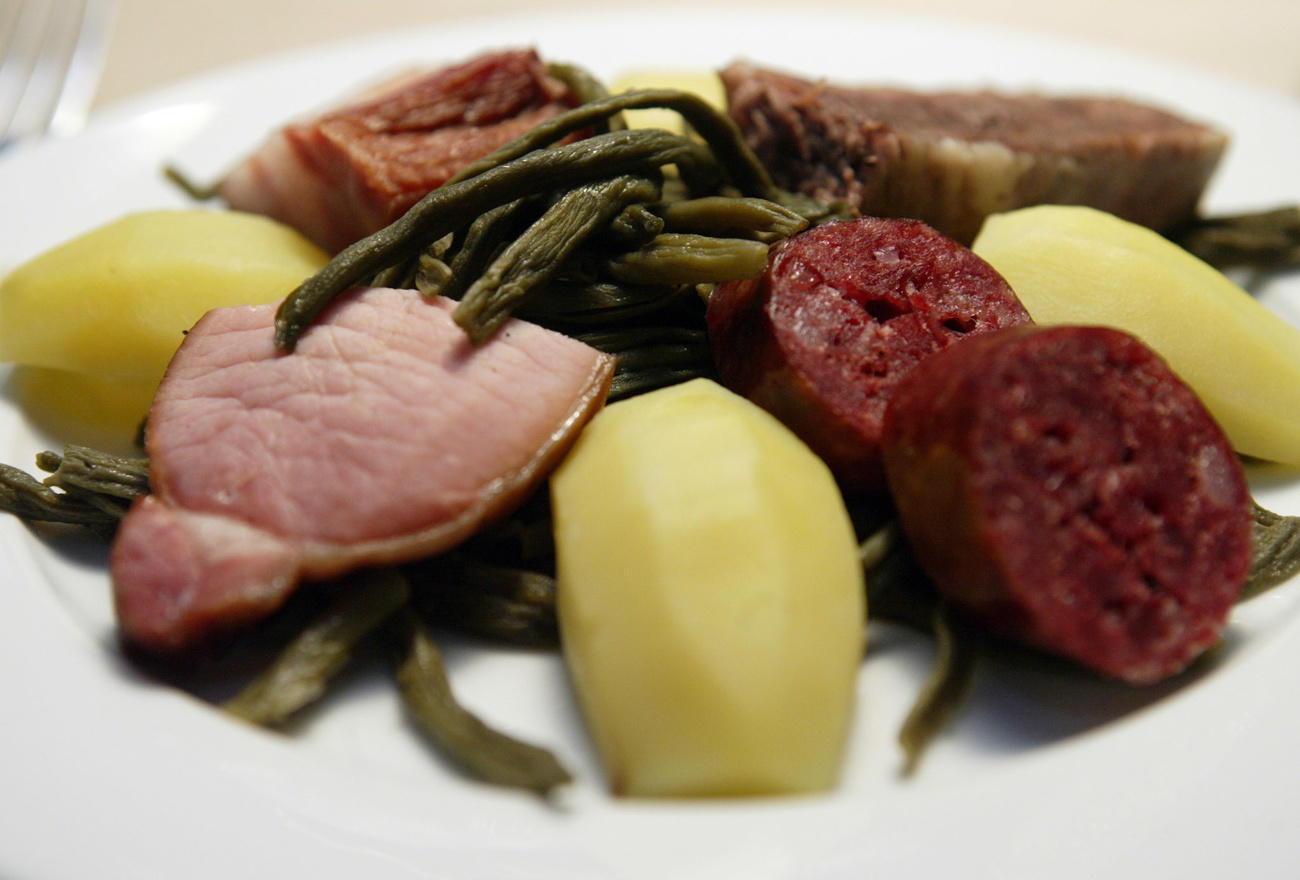 bernese dish of meat and potatoes