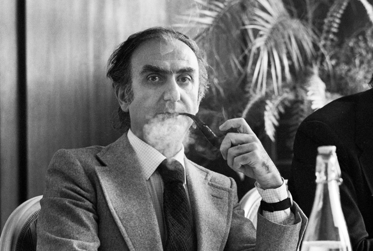斯沃琪集團前老闆尼古拉斯·海耶克(Nicolas G. Hayek)。照片拍攝於70年代，後來海耶克轉吸雪茄。