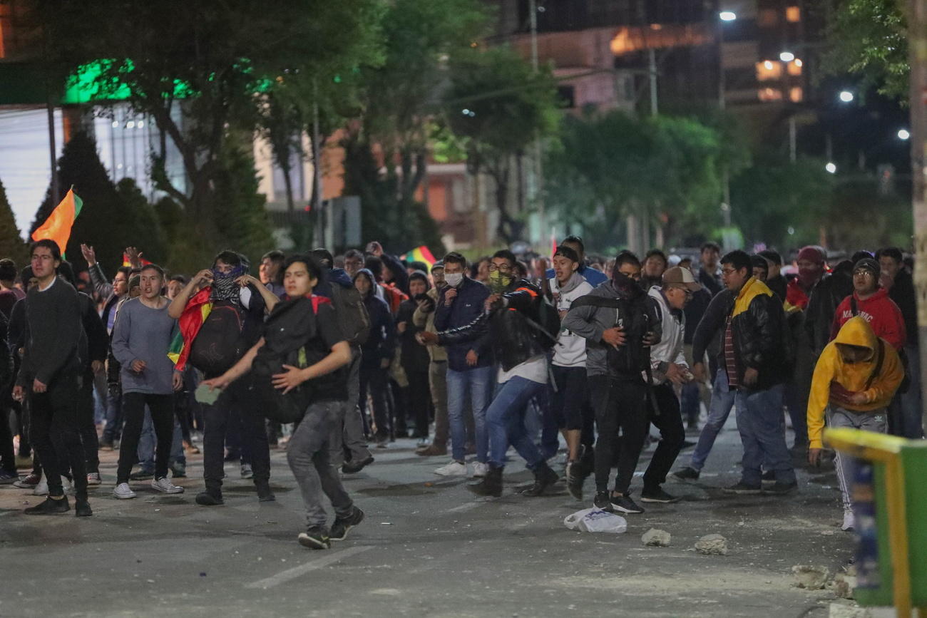 Sostenitori dello sfidante Carlos Mesa in piazza a La Paz