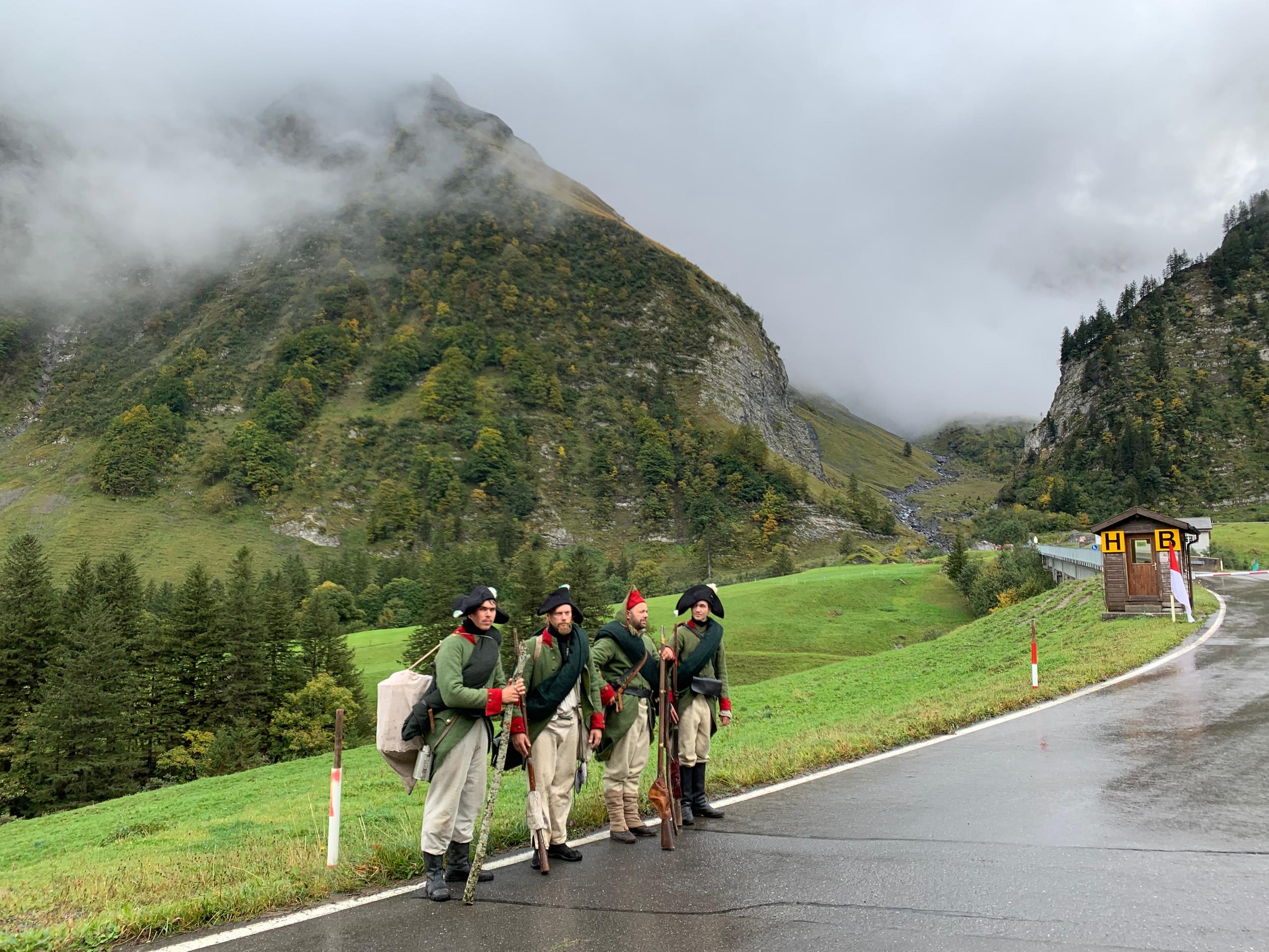 Суворовские солдаты в швейцарских Альпах. 