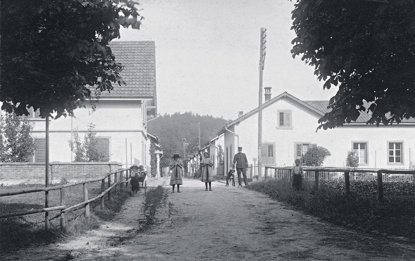 As primeiras casas de operários ao lado da fábrica Bally.