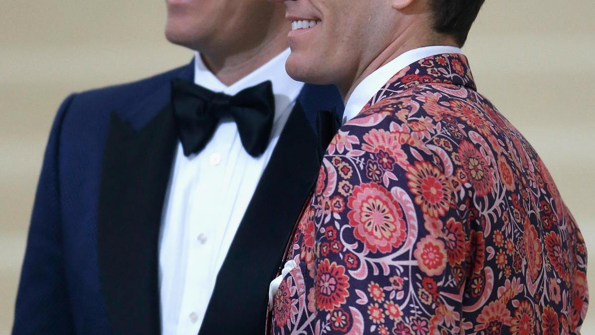 Bitcoin billionaire twins to address St Moritz crypto event - SWI  swissinfo.ch