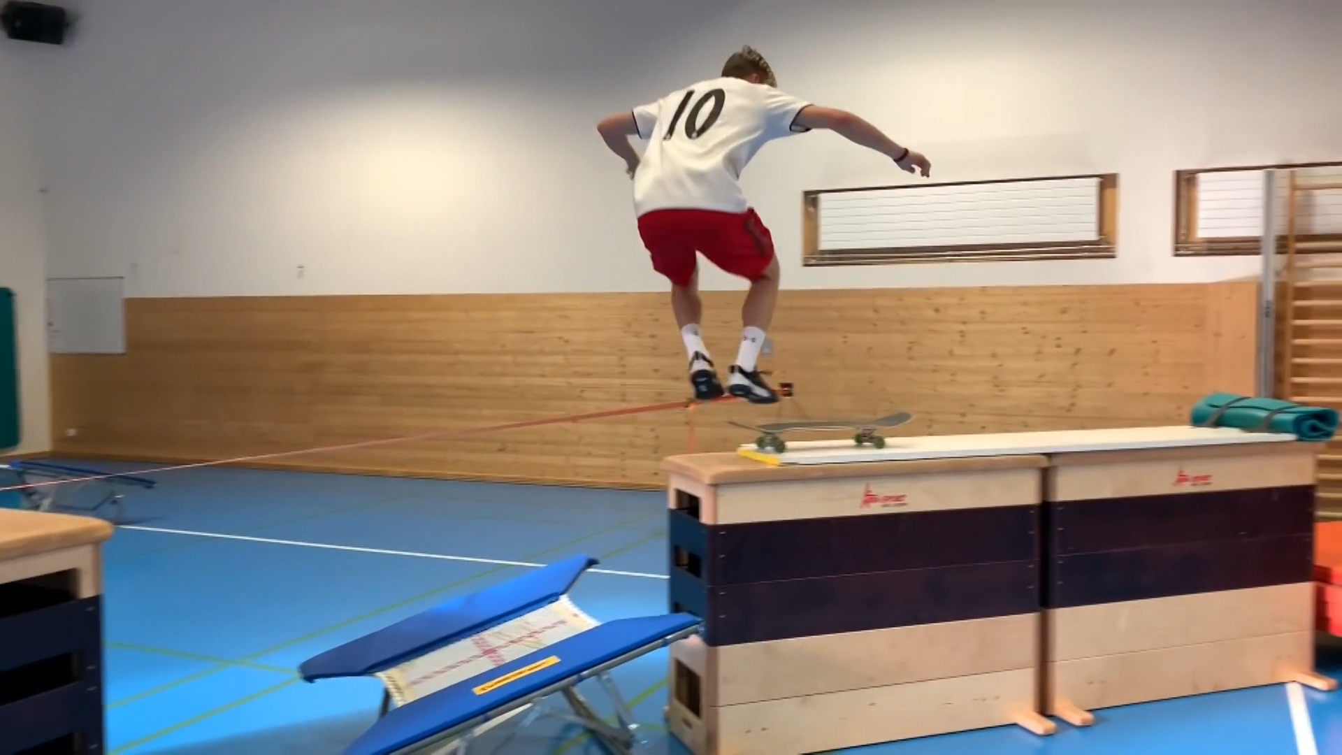Anri Ragettli training session