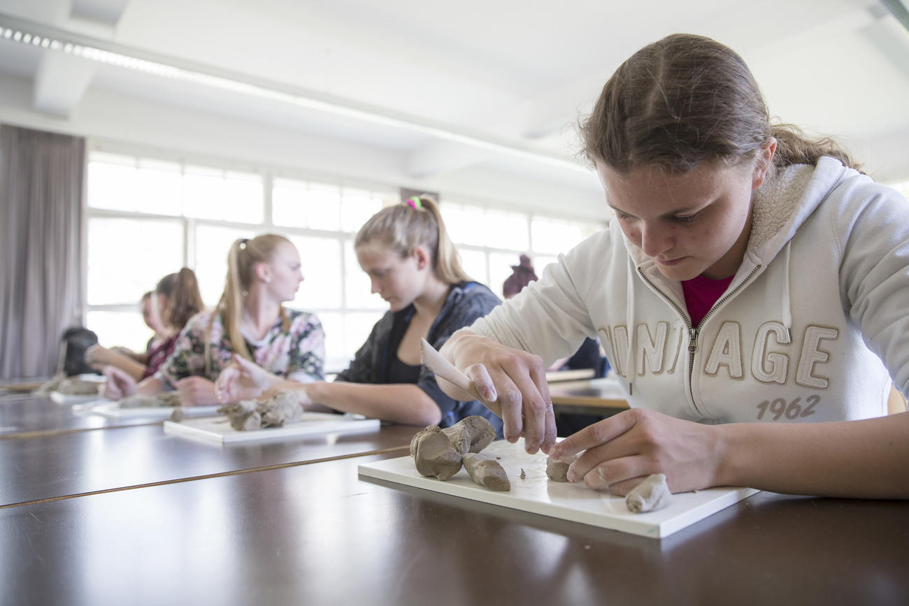 Filles à l école