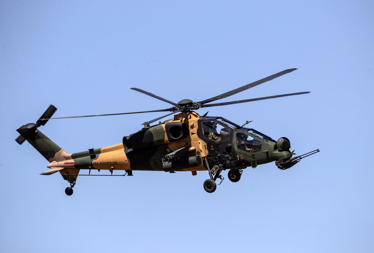 Un elicottero T129 dell esercito turco, prodotto in Turchia su licenza di Leonardo l ex Finmeccanica.
