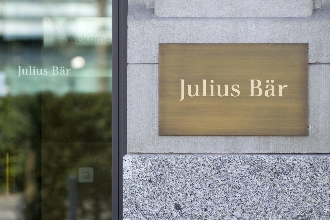 Julius Bär sign