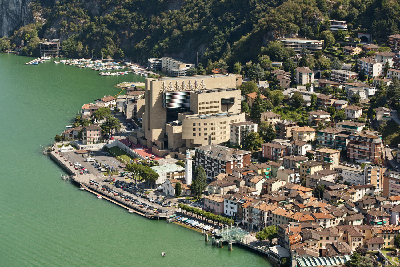 Veduta aerea di Campione d Italia.