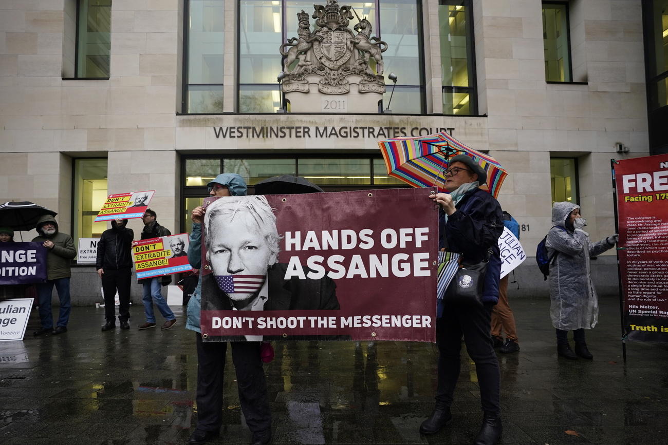 assange