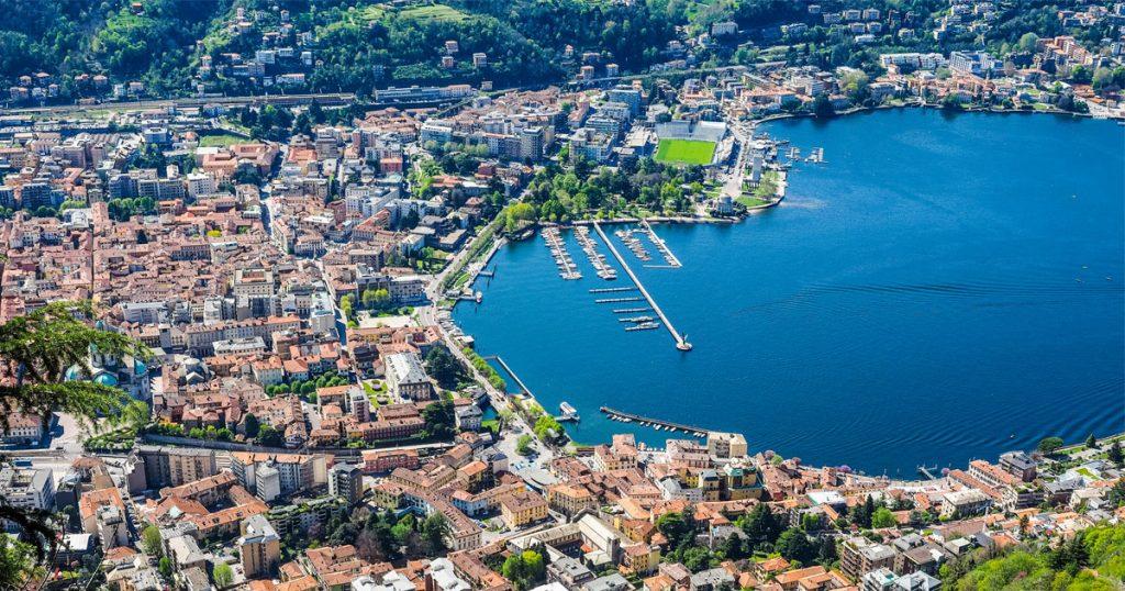 Centro storico di Como vietato alle auto senza autorizzazione.