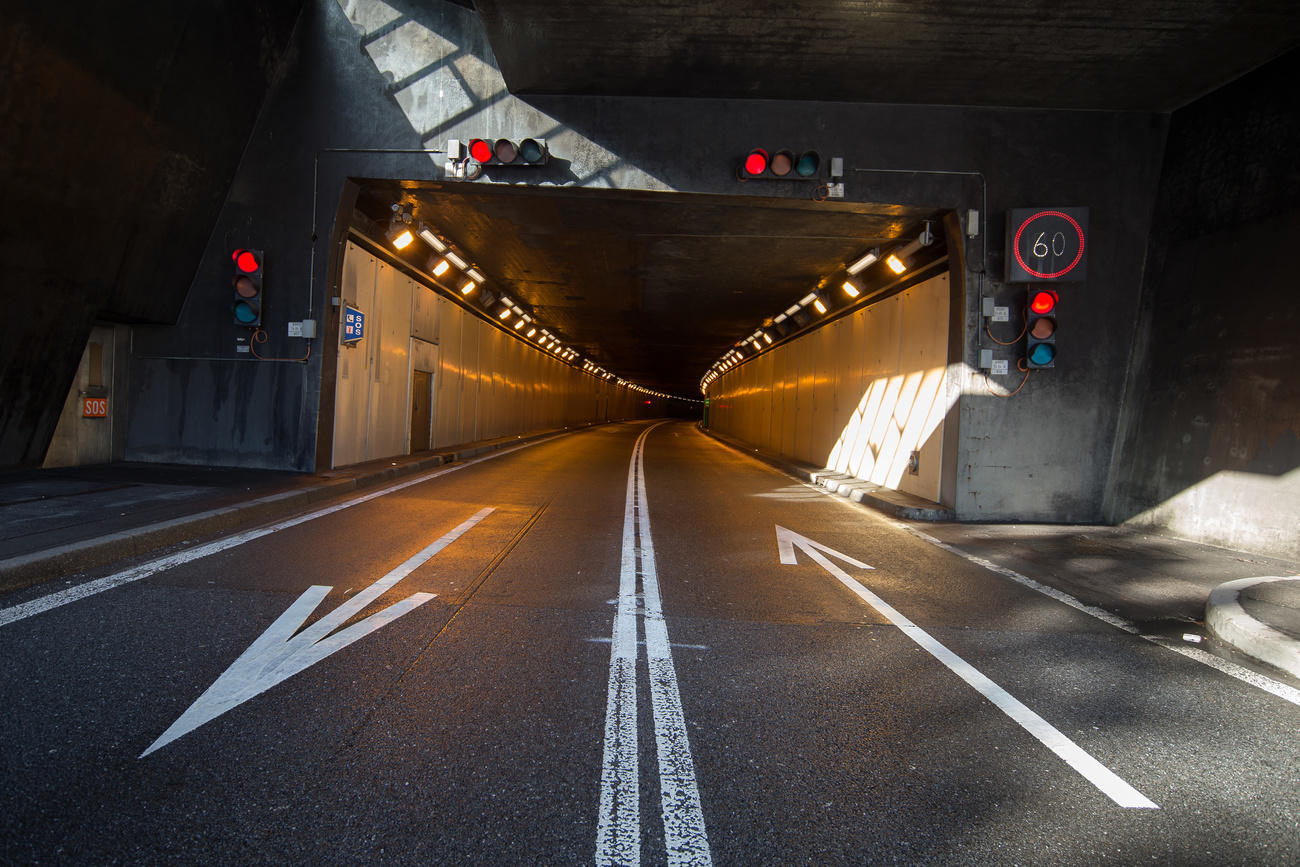 Il portale sud della galleria autostradale del San Gottardo