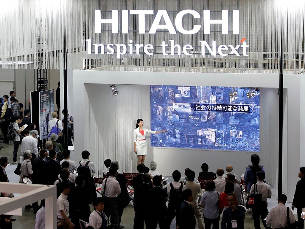 Pavilhão da HItachi em uma feira internacional.