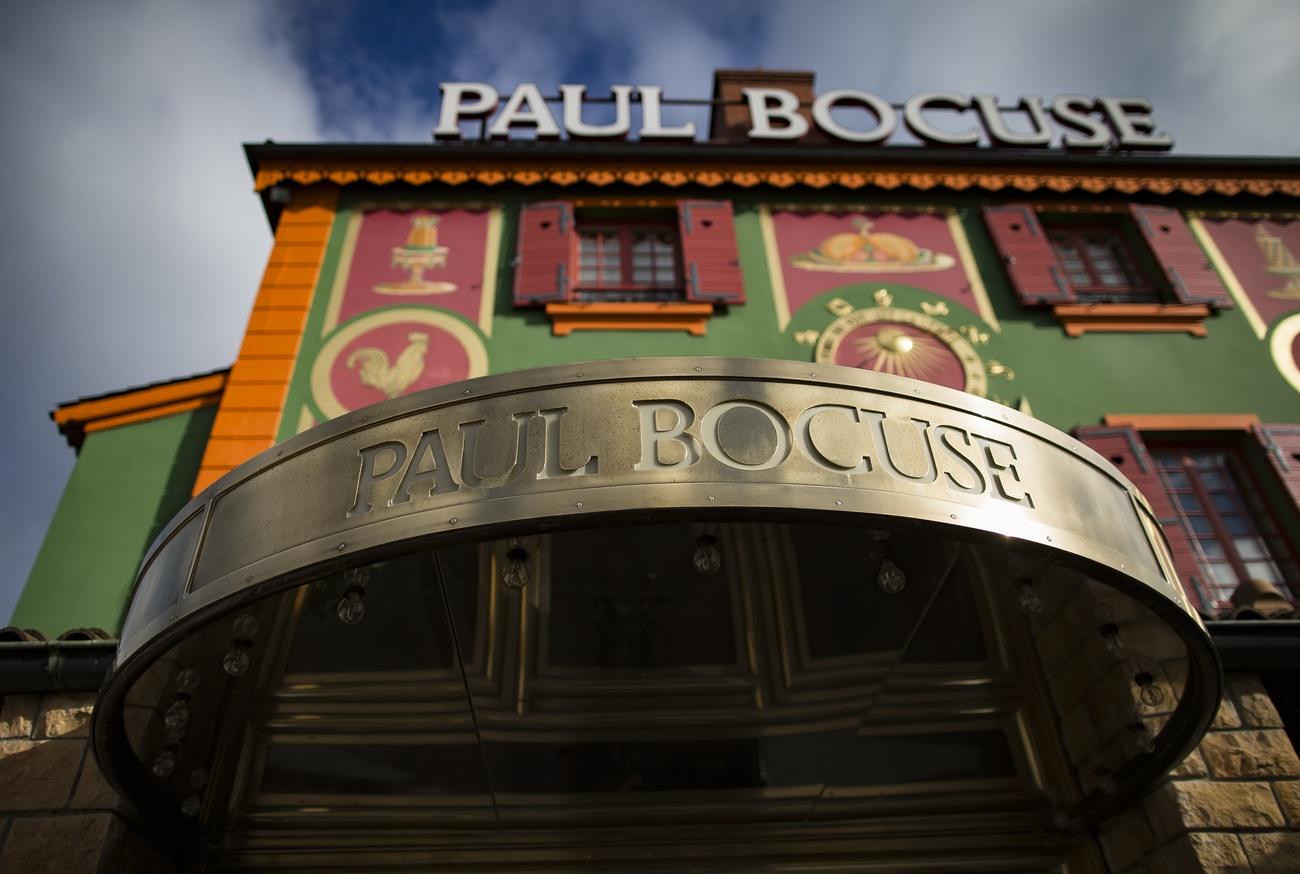 Il ristorante visto dall esterno di Paul Bocuse