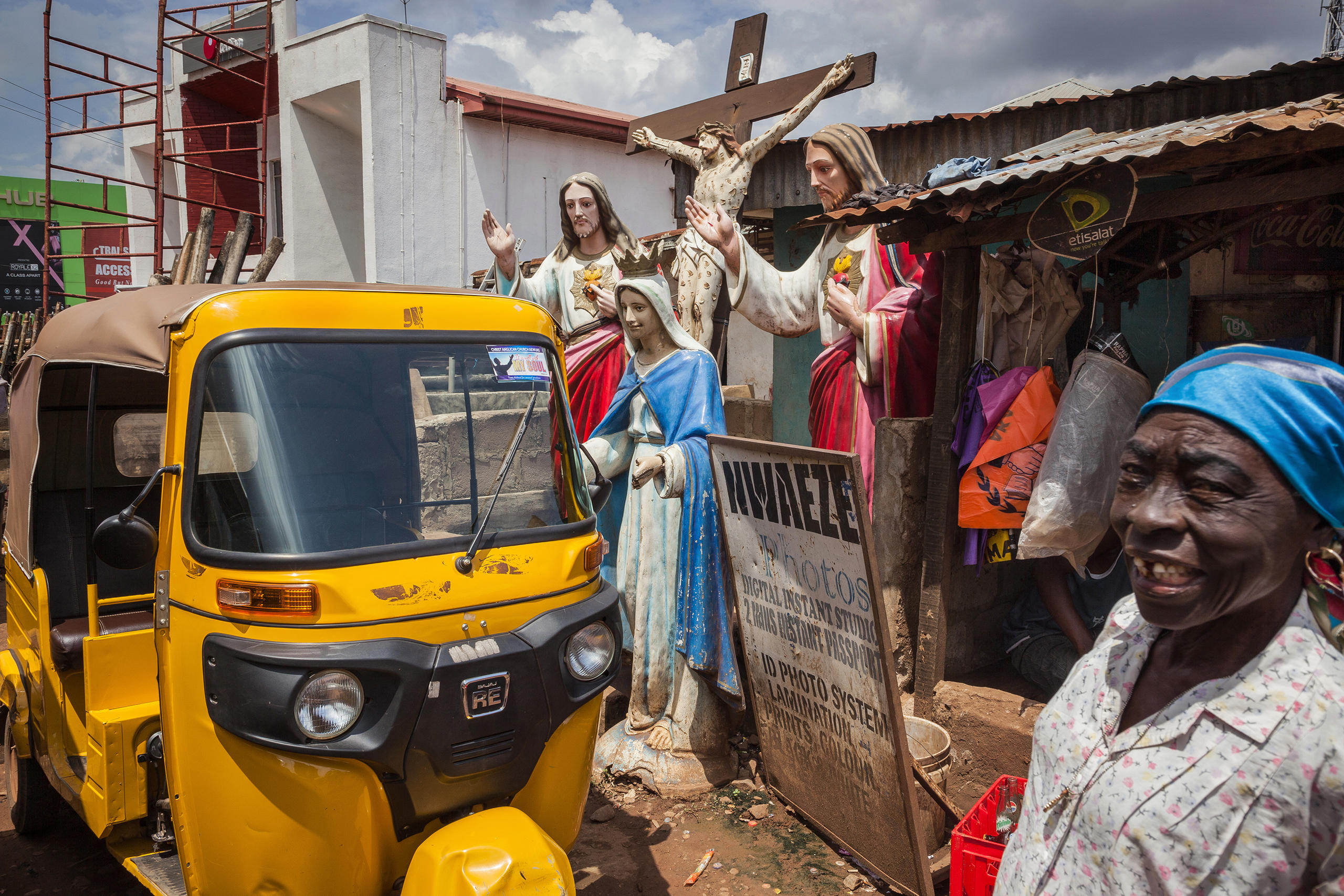 auto rickshaw and jesus