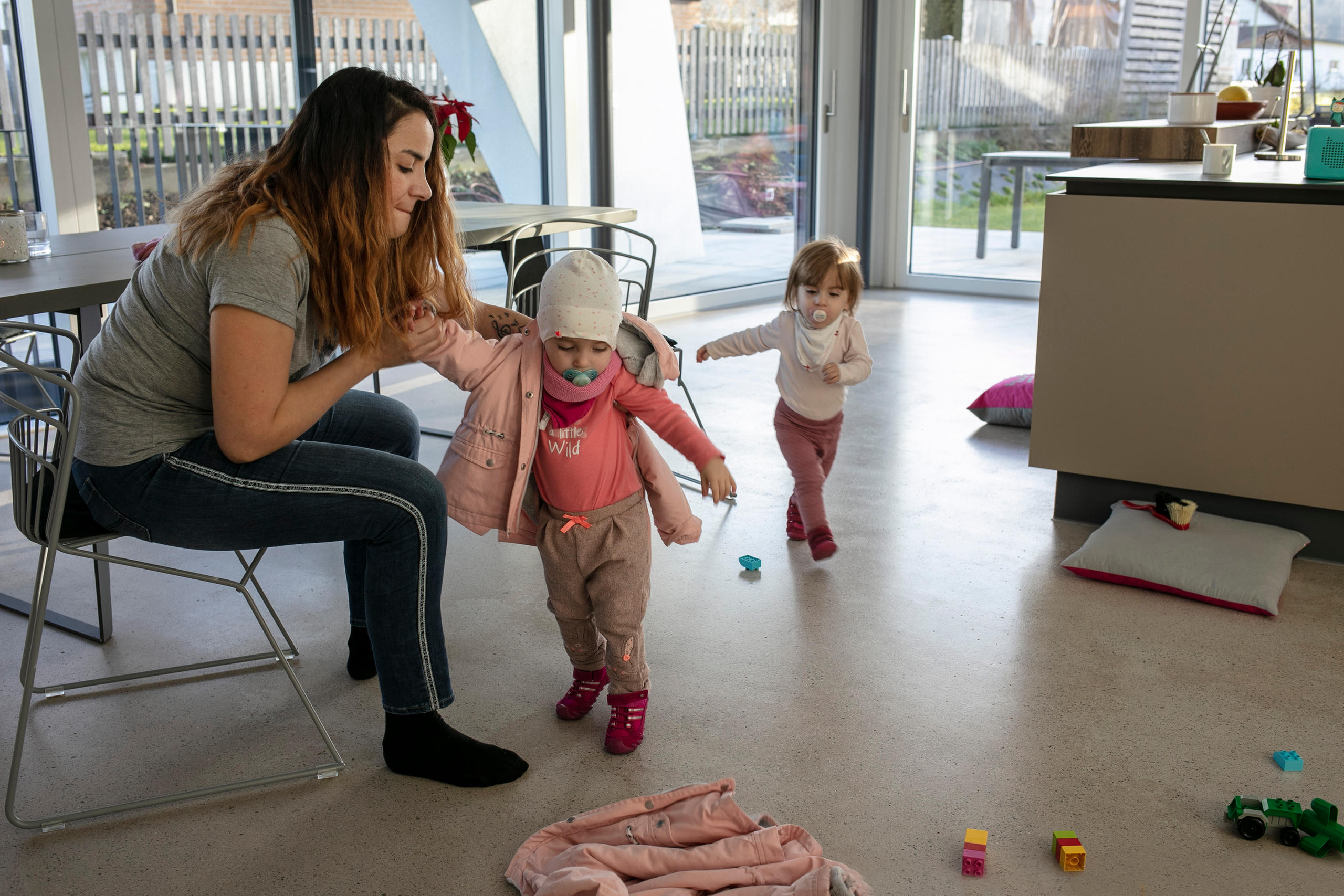 La mamma con le due bambine