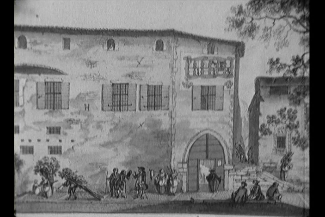 Illustrazione b/n di una casa padronale con inferriate alle finestre e viavai di persone nei pressi.