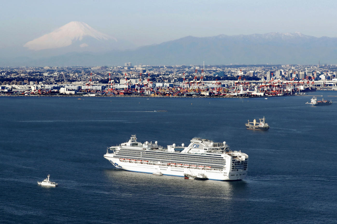 Cruise ship Diamond Princess