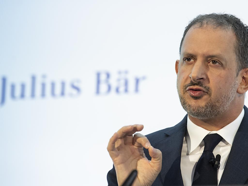 Julius-Bär-Chef Rickenbacher hat 2019 4,41 Millionen verdient - SWI ...