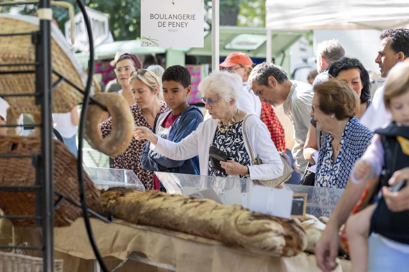 people buying bread