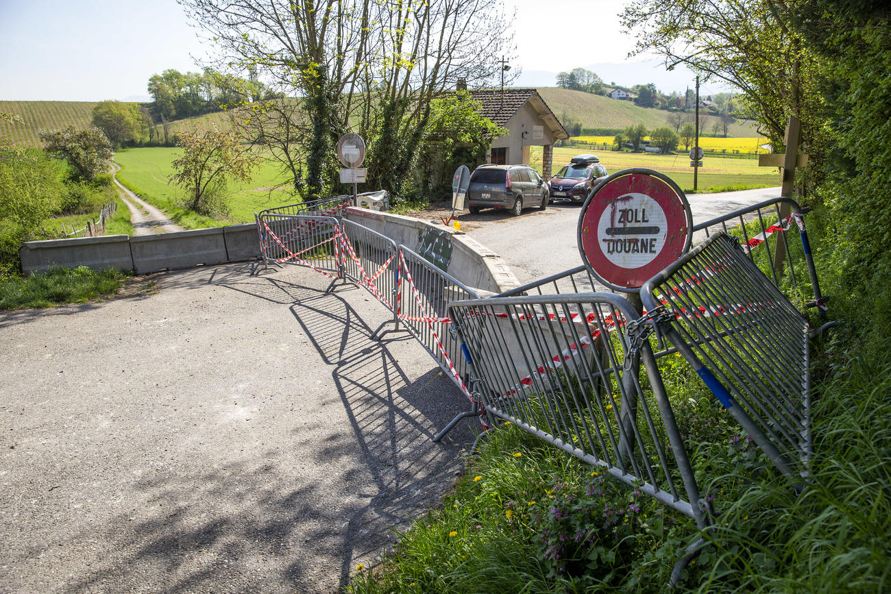 Barred border crossing point